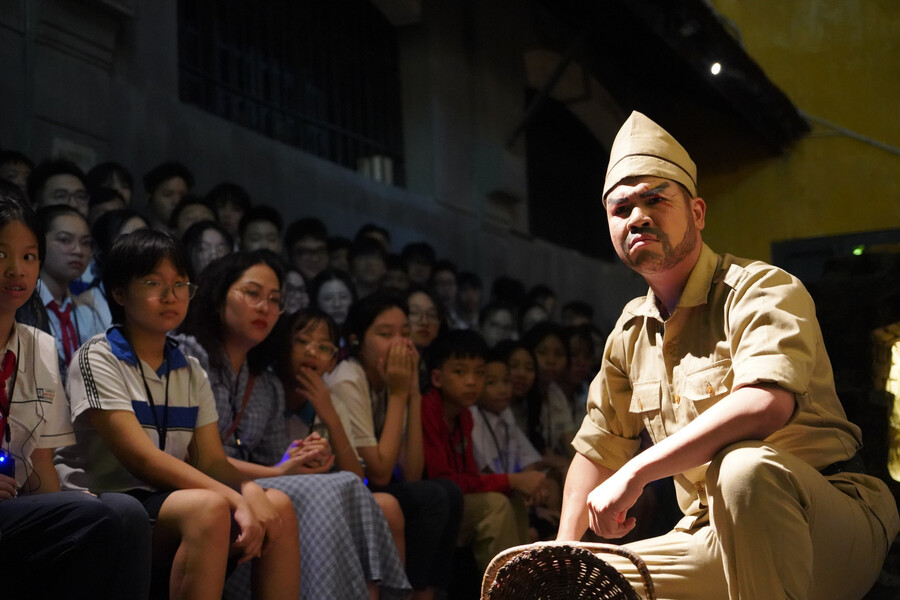 The plays convey stories appealing to the younger generation. Photo: Hoa Lo Prison Relic Facebook Fanpage
