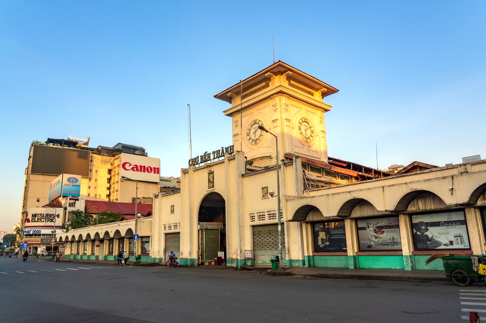 Ben thanh market Vietnam asiakingtravel 