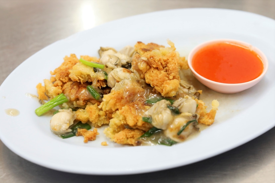 Hoy Tod is a perfect combination of eggs, fresh oysters, and spices. Source: Daniel Food Diary