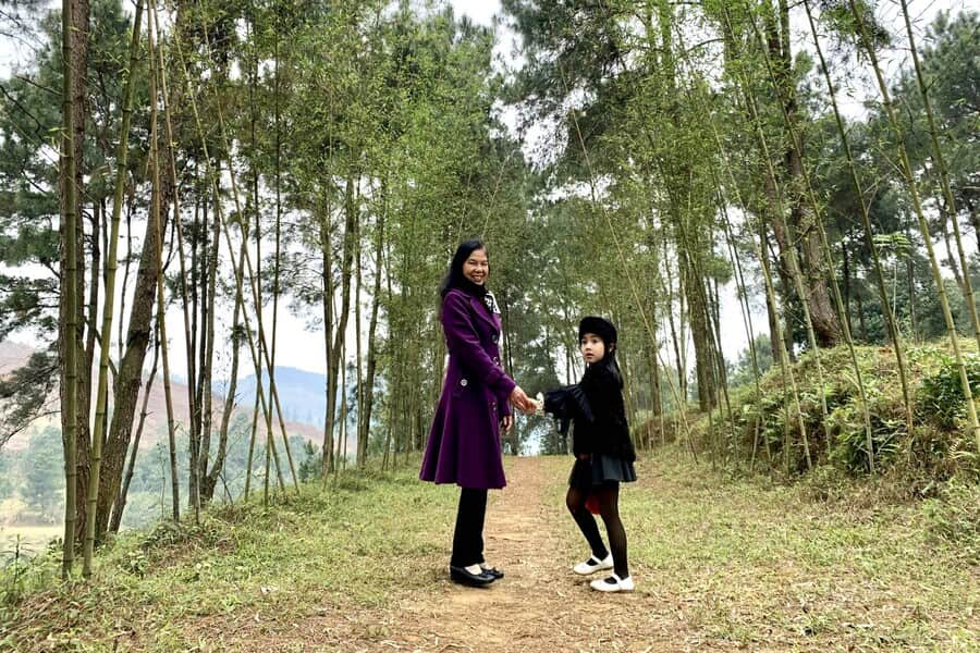 Ban Chang Lake is a suitable place for a family picnic