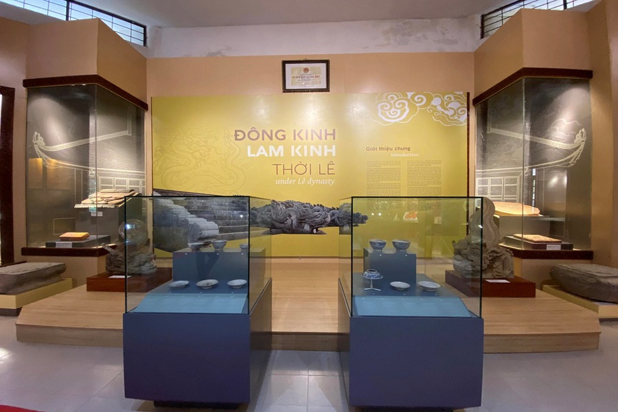 Artifacts are introduced in detail inside the display house