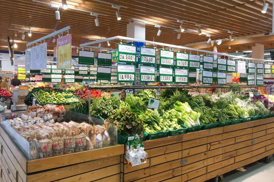 Vegetables and fruits in Vietnam is very cheap