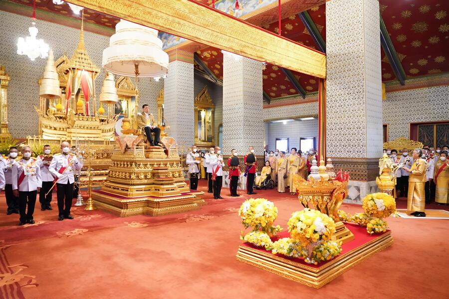 King Rama X holding a session in The Grand Palace. Photo: Bureau of the Royal Household