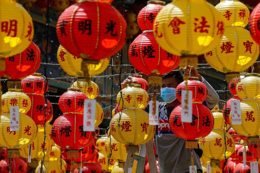 Lunar New Year is not only a festival for the Chinese community, but also an occasion for all Malaysians to join in the joyful atmosphere.