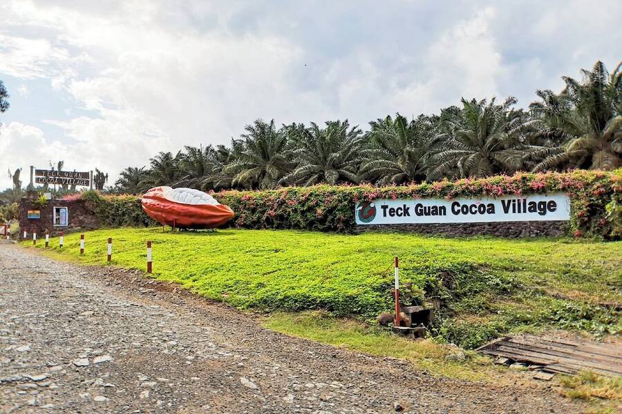 Sweeten up your day in Tawau and Teck Guan Cocoa Village. Photo: Trixoli