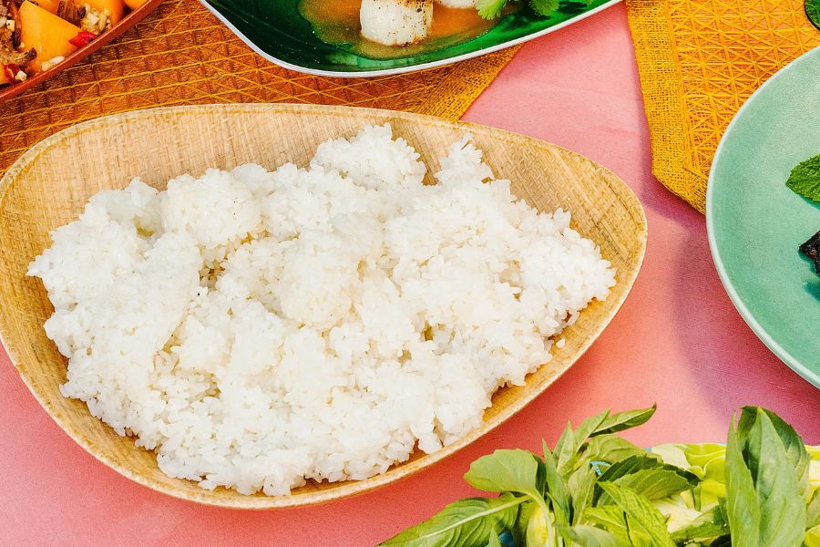 Sticky rice served with other dish