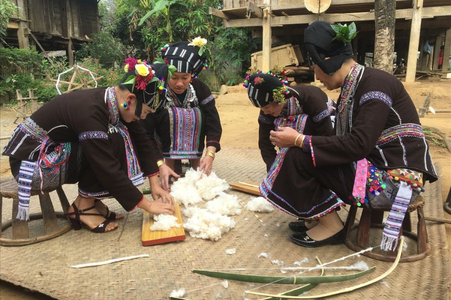 Culture exploration at Ban Hon
