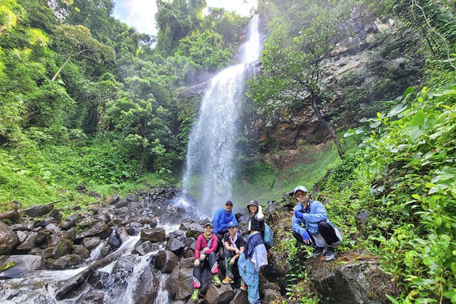 Tourist experience trekking 