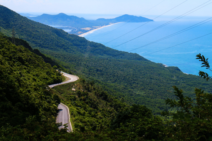 The most beautiful mountain passes in the world. Photo: Premier Village Danang Resort