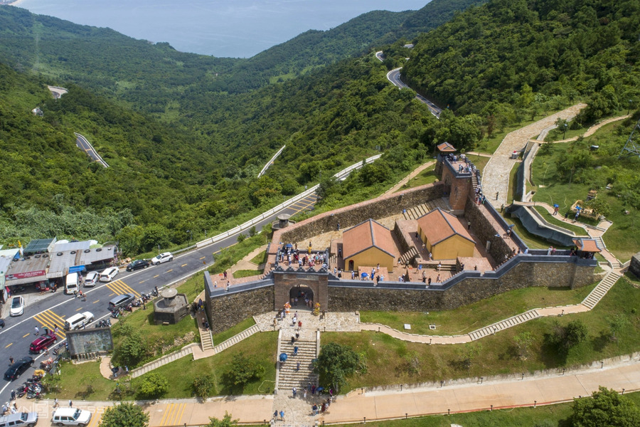 Hai Van Gate has welcomed many visitors since its restoration. Photo: VnExpress