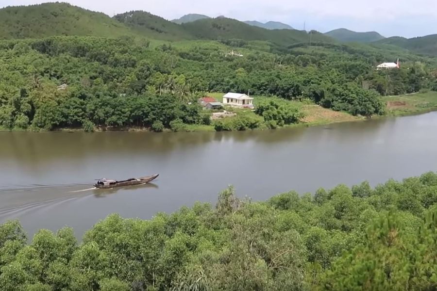 The history of Huong River