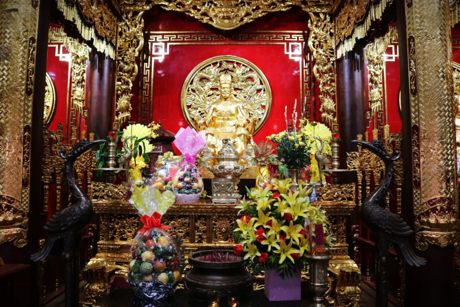 The altar hall of Emperor Quang Trung. Photo: VTC News