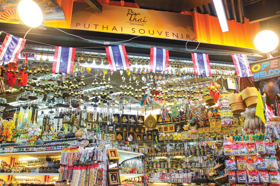 There are countless types of Thai souvenirs you can buy as gifts. Photo: MBK Center