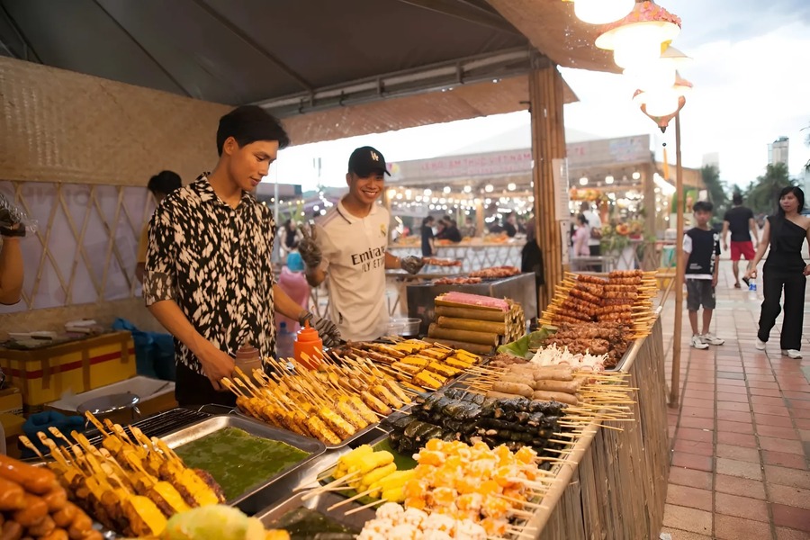 Visitors will discover typical dishes of Da Nang