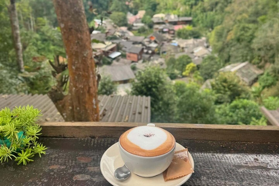 Not only will you enjoy the stunning scenery, but you’ll also get to taste delicious local dishes