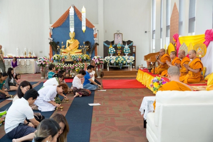 People visit temples to pray for blessings and good fortune for their mothers