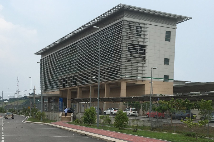 Gemas is at the railway junction between the Malaysian west and east coast rail lines