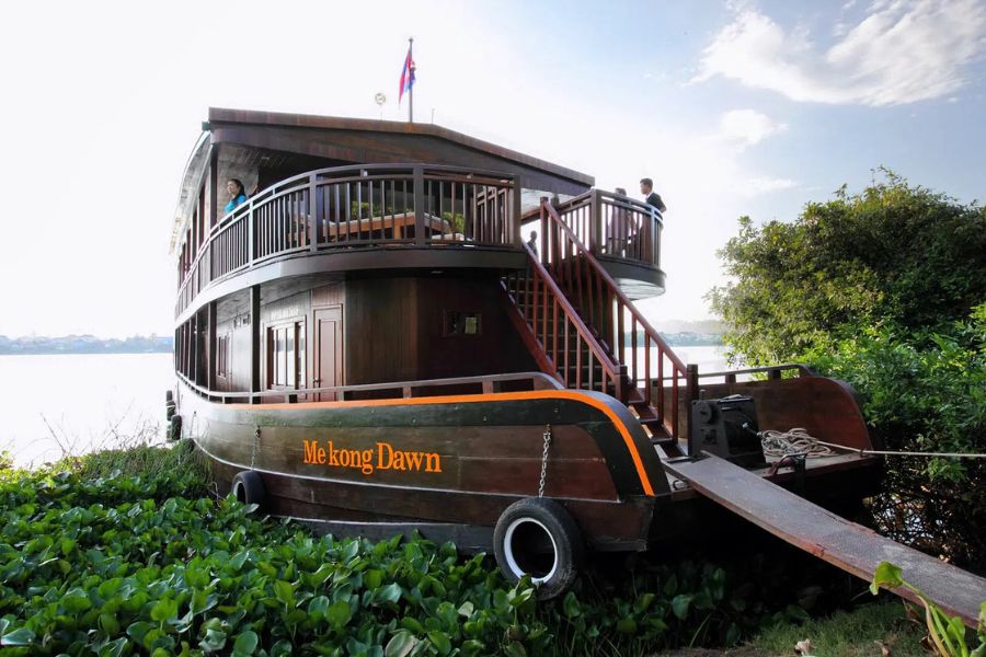 Exploring the South of Cambodia on Mekong