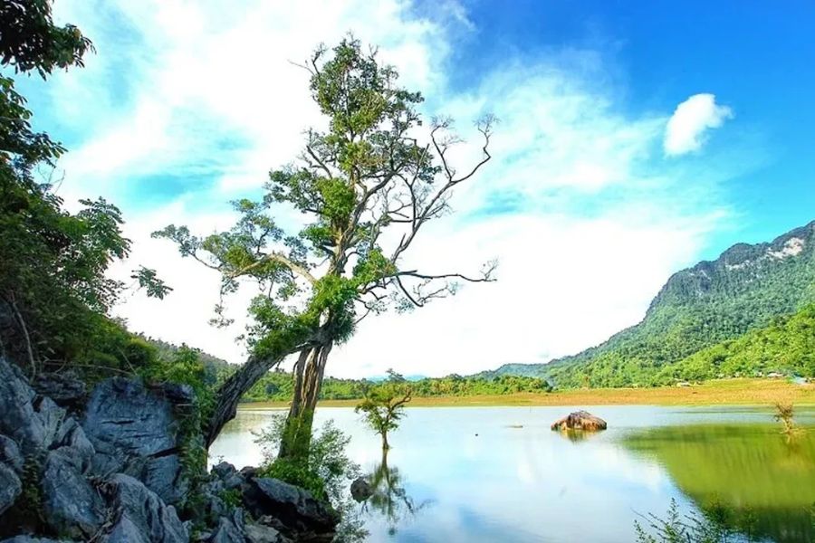 Best time to visit Noong Lake