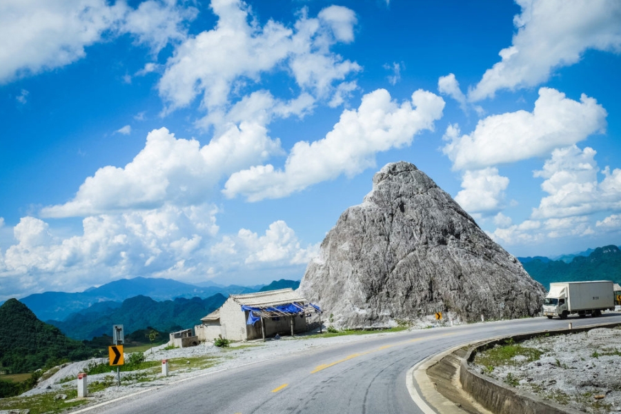 A curve on the pass