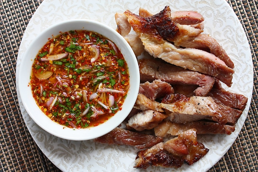 Moo Yang is usually bought by weight