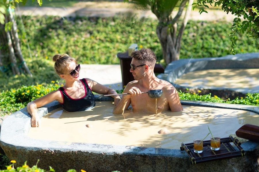 Mud bath at Hon Tam Island