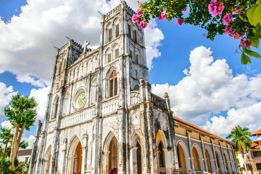 Mang Lang Church is one of the oldest churches in Vietnam. Source: Migo