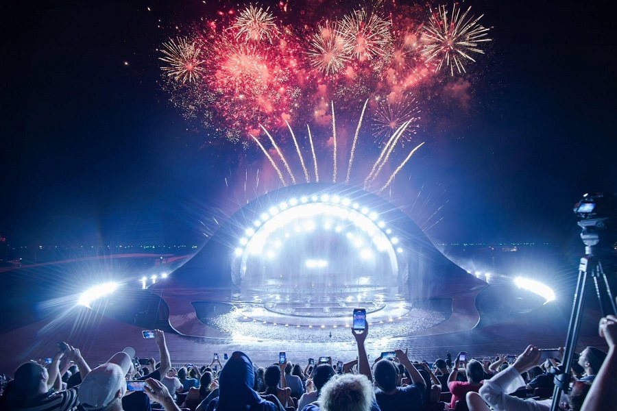 Impressive fireworks effects