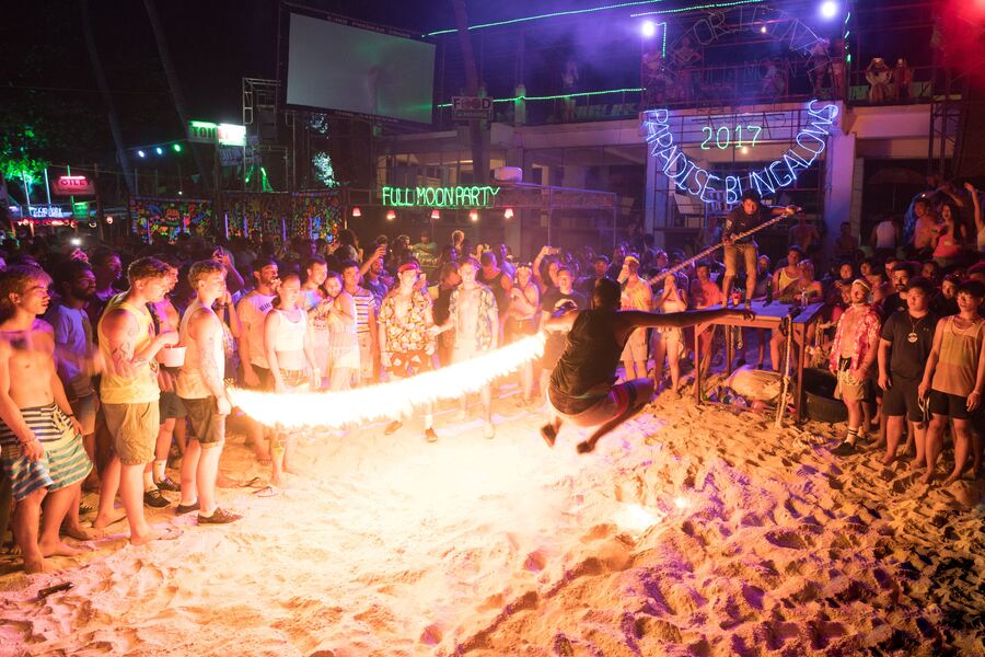 Full moon party event 
