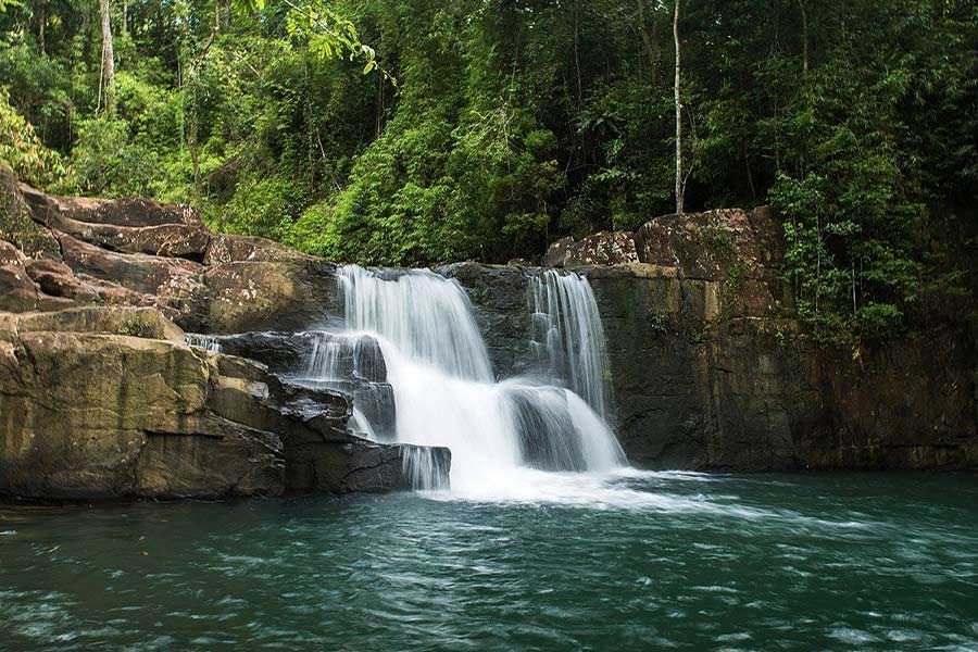 Khlong Yai Kee Waterfall 
