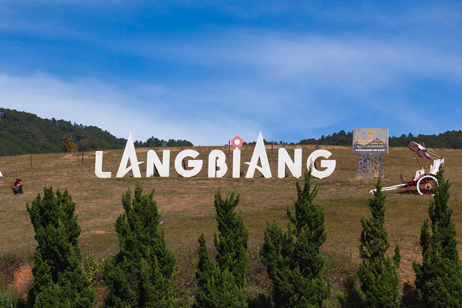 Langbiang Mountain trekking