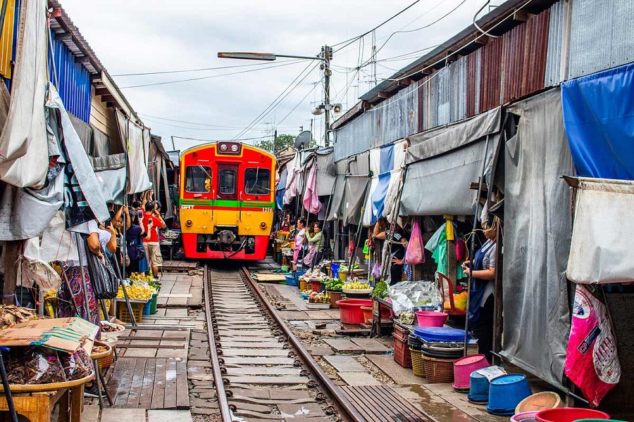 Mae Klong Railway Market
