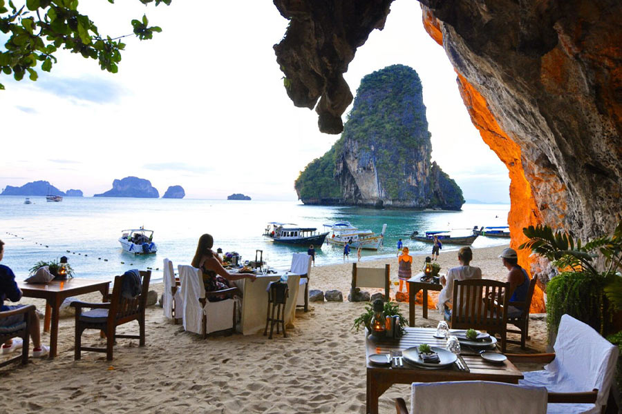 Fine meal on Krabi’s coastline - Southern Thailand