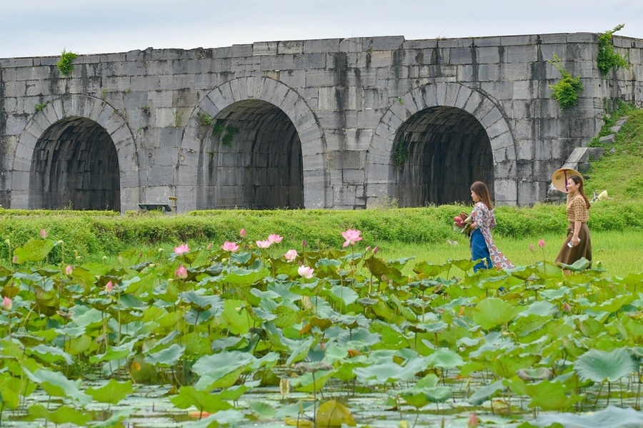 This is a unique stone architecture located in Thanh Hoa. Source: Bao Nguoi Lao Dong