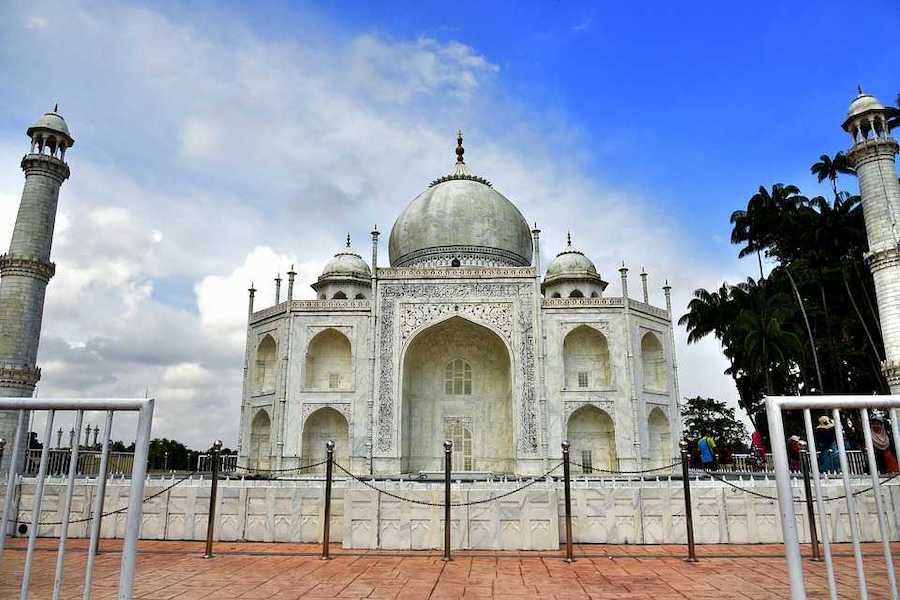 A combination of life-sized replicas of famous Islamic monuments and educational exhibits - Photo: holidify 