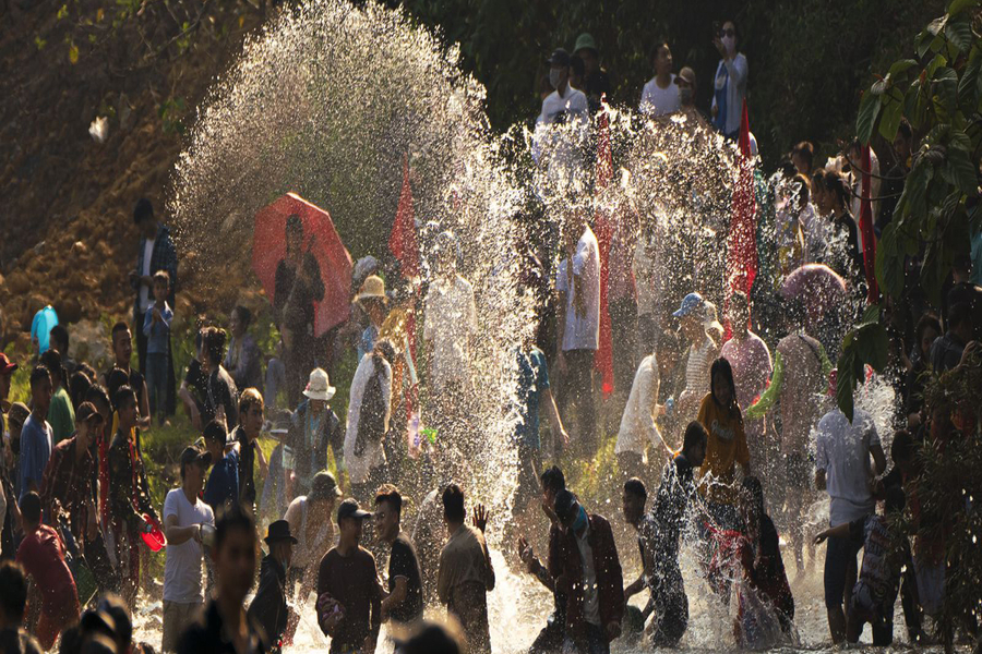 There are many exciting activities waiting for you to take part in. Source: Asia Color Travel