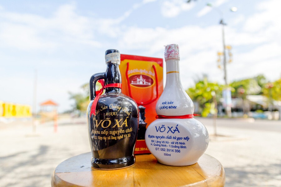 Even though enjoying local specialties, you should still limit your alcohol. Photo: MIA