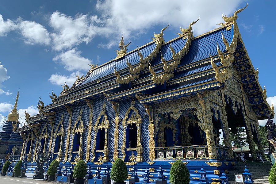 Wat Rong Suea Ten in Chiang Rai