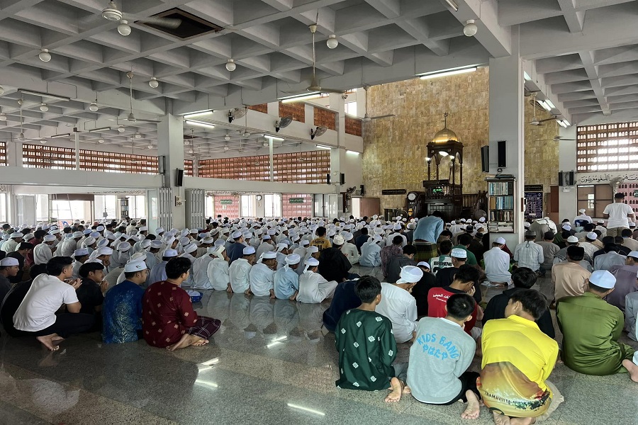 Best time to visit Yala central mosque