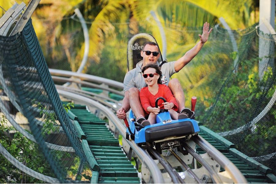 One of the most exciting activities at Mui Nai is the alpine coaster ride on Ta Pang Mountain.