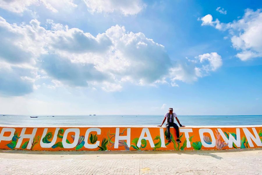 Phuoc Hai Beach in Vung Tau is an ideal choice. 