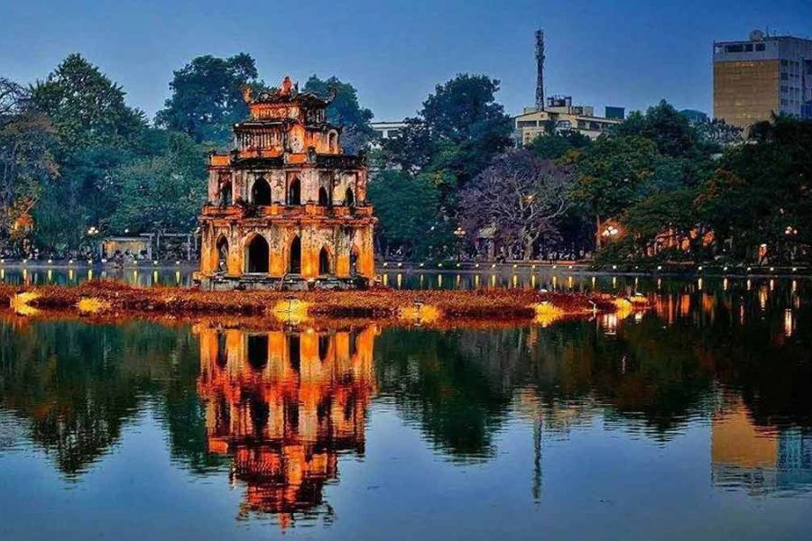 Hoan Kiem Lake, where you can admire the Turtle Tower and Ngoc Son Temple. 