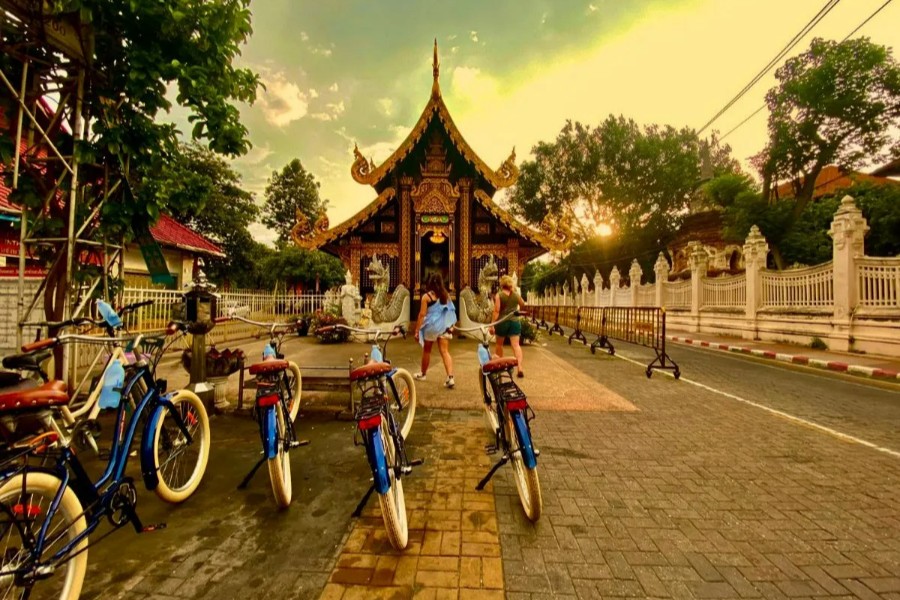 Watch sunset with bike tour in Chiang Mai 