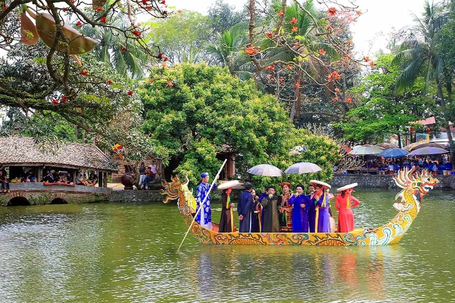 Hanoi Traditional Festivals: Thay Pagoda Festival