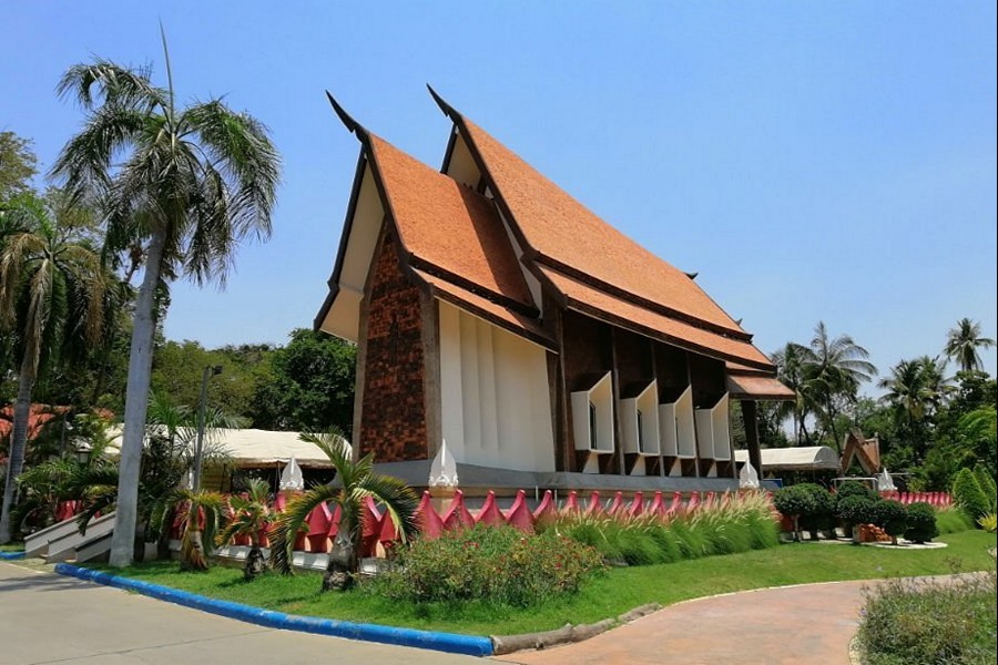 SaveOne Night Market is a lively place to sample street food and experience Korat after dark