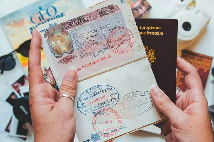 The fee for tourist visa is very affordable and quick for travelers (Source: Parfum) 