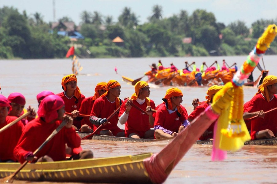 Boun Suang Huea festival 