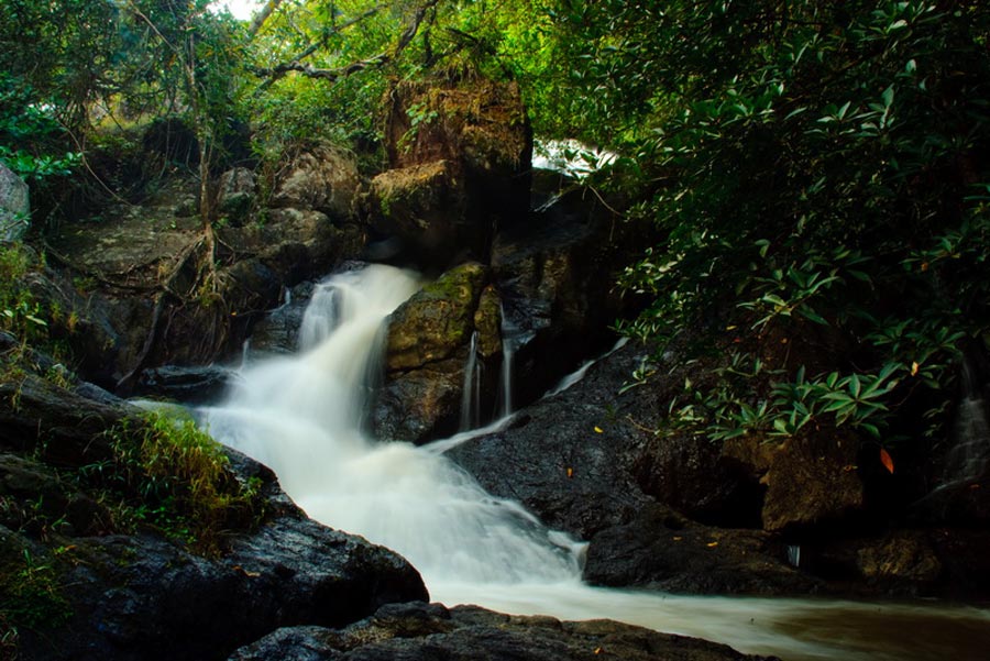 Travel guide to Mae Hong Son - Pha Suea Waterfall