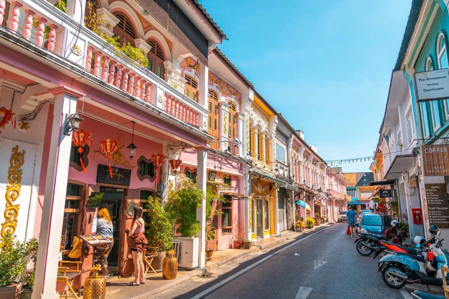 The colorful houses in Phuket Old Town (Source: Trip) 