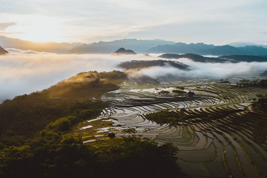 The Sea of Cloud at Pu Luong Peak